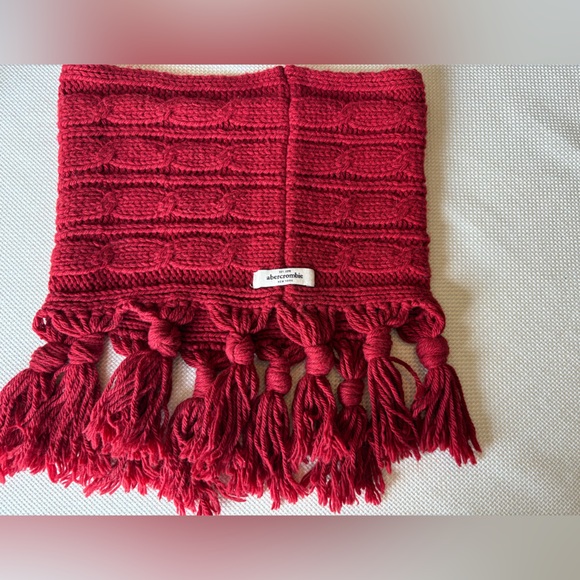 Vintage Abercrombie Fitch One Size Red Wool Blend Infinity Scarf Tassel - Picture 5 of 5